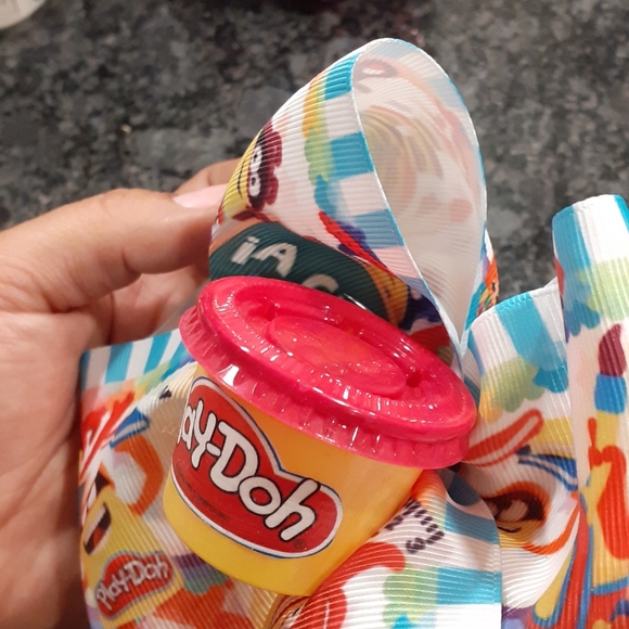 Boutique style bow. Multicolor play doh theme - Picture 3 of 5